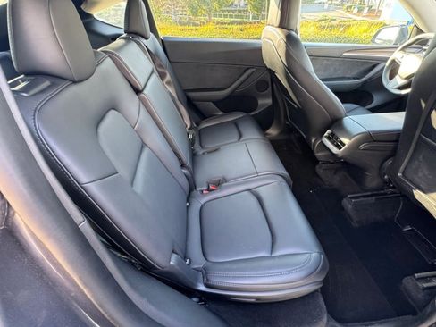 Used 2024 Tesla Model Y 2WD image 13