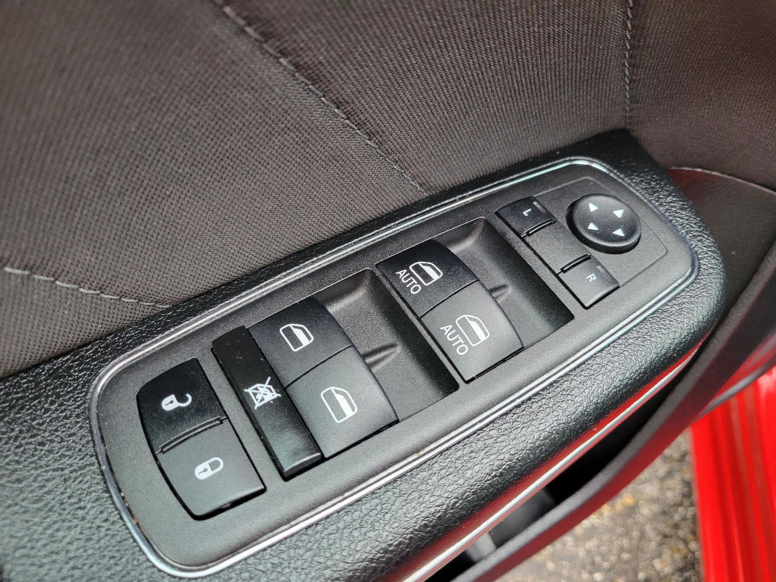 Used 2023 Dodge Charger SXT RWD image 7