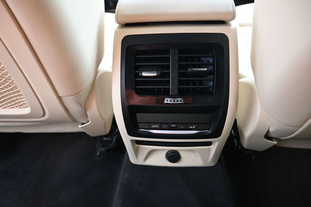 Used 2019 BMW X3 sDrive30i w/ Premium Package RWD image 13