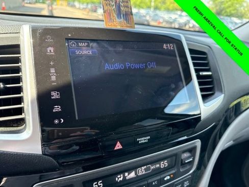 Used 2017 Honda Pilot Touring image 37