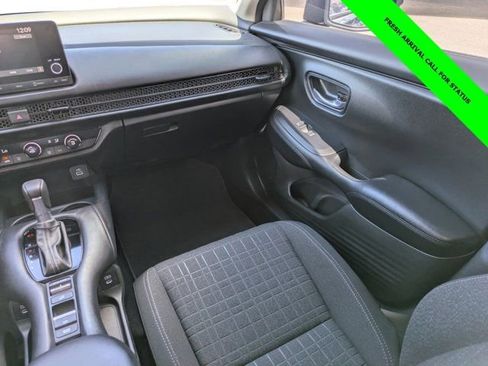 Used 2025 Honda HR-V LX image 17
