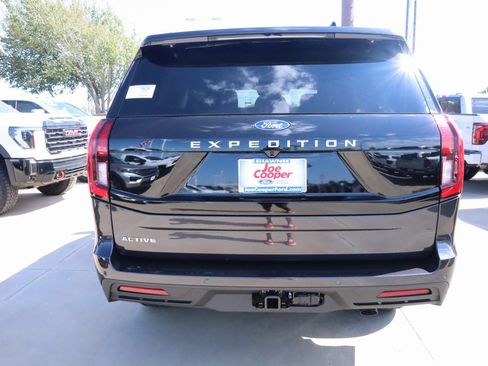 New 2025 Ford Expedition Active image 24