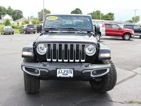 Used 2021 Jeep Gladiator Overland AWD/4WD image 5