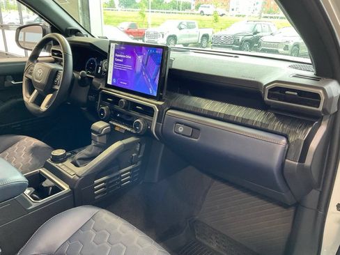 Certified 2026 Toyota 4Runner Platinum AWD/4WD image 18