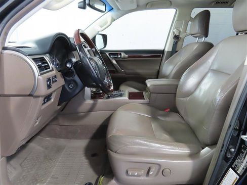 Used 2018 Lexus GX 460 Luxury image 17