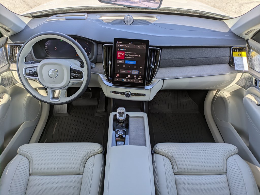 New 2026 Volvo XC90 B5 Ultra w/ Protection Package Premier AWD/4WD image 21