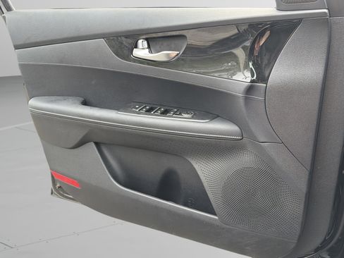 Certified 2024 Kia Forte GT-Line FWD image 13