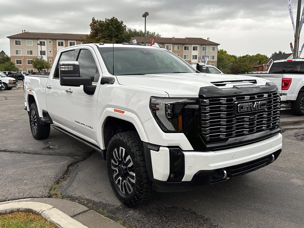 Used 2025 GMC Sierra 2500 Denali Ultimate AWD/4WD image 5