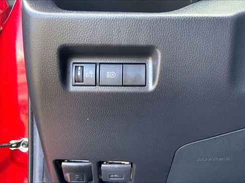 Used 2021 Toyota RAV4 LE FWD image 33