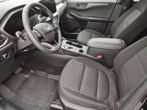 Used 2023 Ford Escape Active w/ Tech Pack #1 AWD/4WD image 11