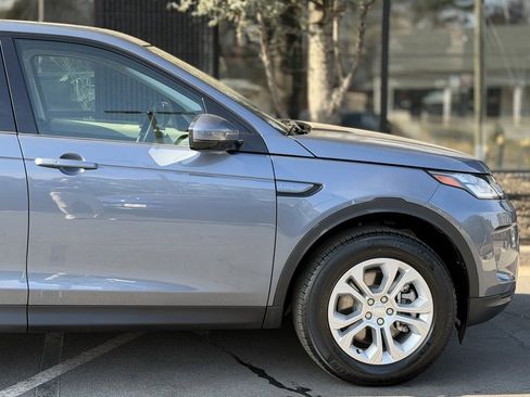 Used 2023 Land Rover Discovery Sport S image 22