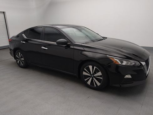 Used 2021 Nissan Altima 2.5 SV w/ SV Premium Package FWD image 11