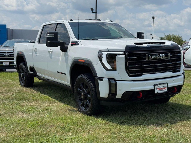 Used 2024 GMC Sierra 2500 AT4 w/ AT4 Premium Plus Package AWD/4WD image 2