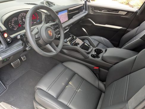 New 2026 Porsche Cayenne GTS AWD/4WD image 4