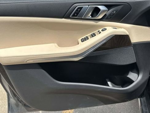 Used 2022 BMW X5 sDrive40i w/ Premium Package RWD image 25