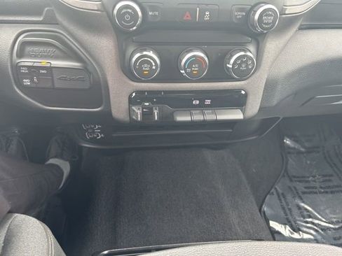 Used 2024 RAM 3500 Tradesman w/ Chrome Appearance Group AWD/4WD image 17