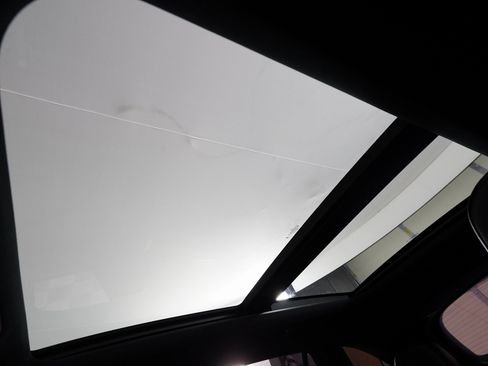 Used 2024 Mercedes-Benz GLC 43 AMG 4MATIC image 26