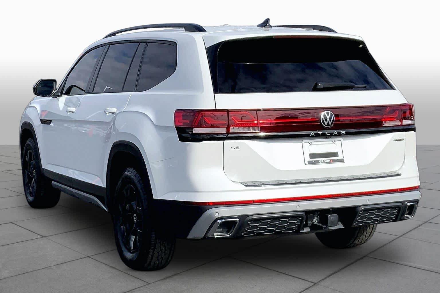 Used 2026 Volkswagen Atlas Peak Edition AWD/4WD image 12