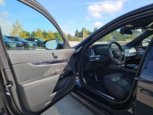 Used 2025 BMW 740i 740i image 21