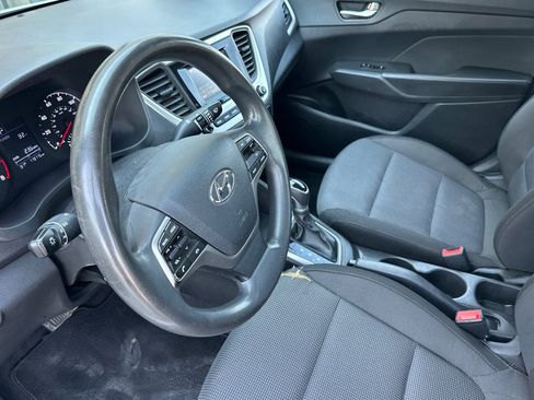 Used 2022 Hyundai Accent SE FWD image 10