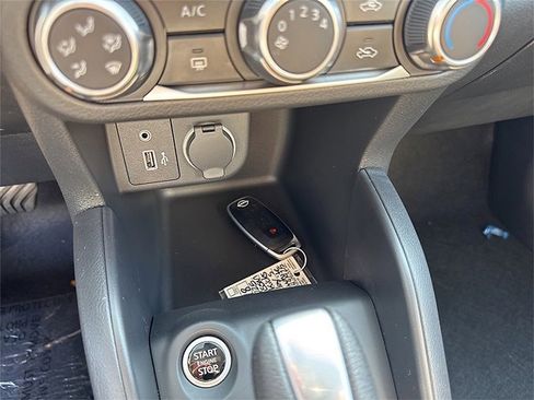 New 2025 Nissan Kicks Play S image 12