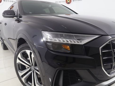 Used 2021 Audi Q8 Prestige w/ Prestige Package image 17
