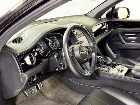 Used 2019 Bentley Bentayga image 15