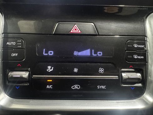 Used 2023 Kia Sorento SX AWD/4WD image 31