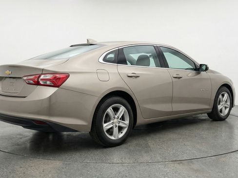 Used 2024 Chevrolet Malibu LT image 9