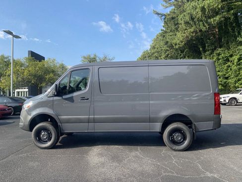 New 2024 Mercedes-Benz Sprinter 2500 image 18