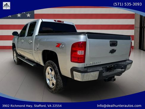 Used 2014 Chevrolet Silverado 2500 LTZ w/ LTZ Plus Package AWD/4WD image 8