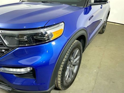 Used 2022 Ford Explorer XLT w/ Equipment Group 202A image 25