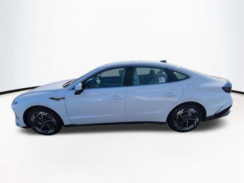 New 2026 Hyundai Sonata SEL FWD image 8