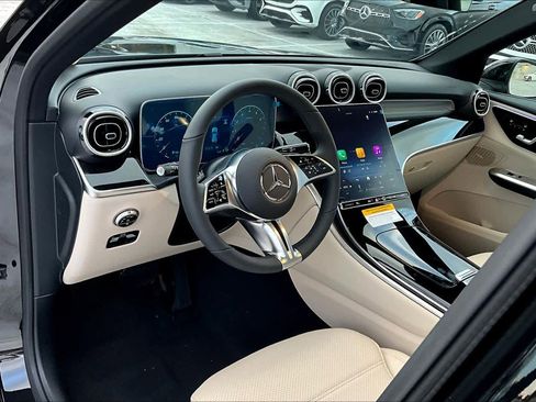 Used 2026 Mercedes-Benz GLC 300 image 16