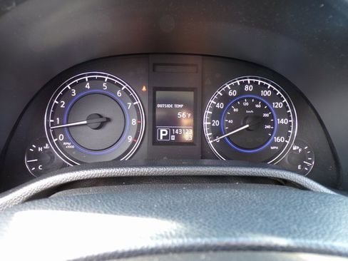 Used 2010 INFINITI G37 Convertible image 17