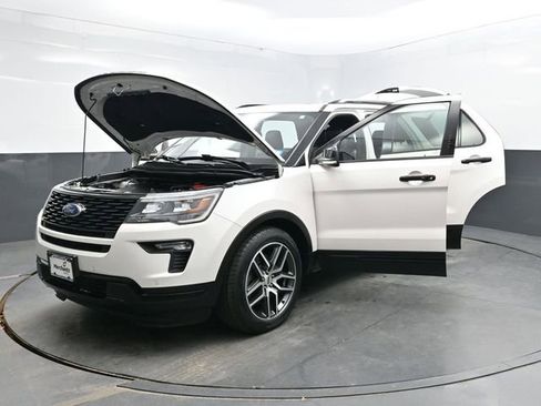 Used 2018 Ford Explorer Sport image 43