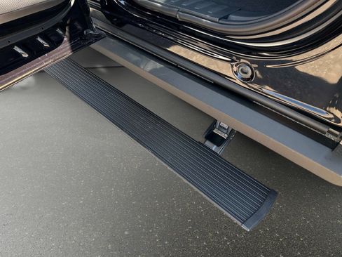 Used 2025 Ford F150 Lariat w/ Equipment Group 501A Mid image 13