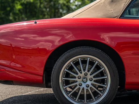 Used 1999 Jaguar XK8 Convertible RWD image 37