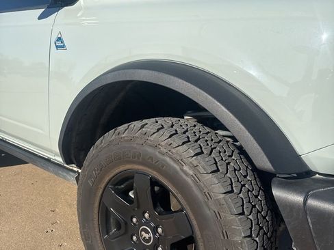 Used 2024 Ford Bronco Black Diamond image 6