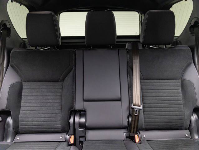 New 2026 Land Rover Discovery S AWD/4WD image 18