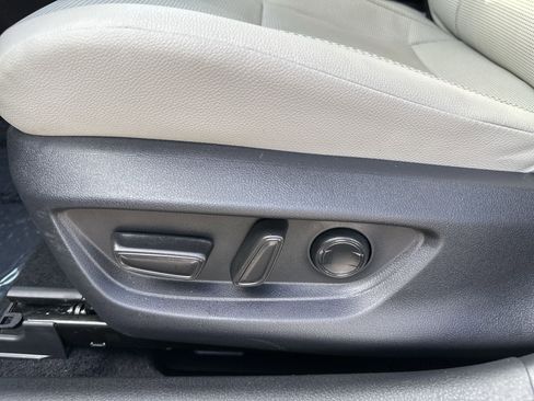 Used 2025 Toyota Camry XLE w/ Premium Plus Package image 14