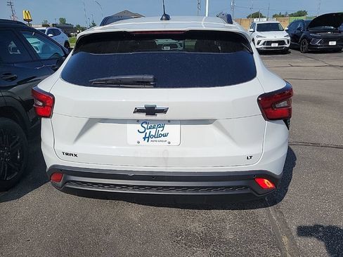 New 2026 Chevrolet Trax LT w/ Driver Confidence Package FWD image 6