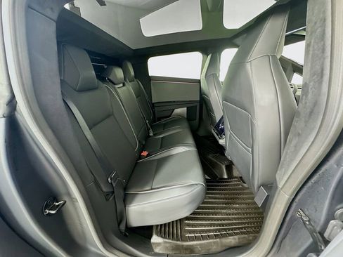 Used 2025 Tesla Cybertruck AWD Crew Cab image 27