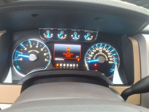 Used 2014 Ford F150 Lariat w/ Equipment Group 501A Mid image 15