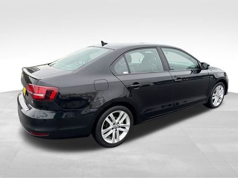 Used 2018 Volkswagen Jetta Sport image 10
