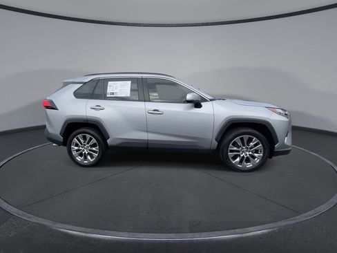 Used 2023 Toyota RAV4 XLE Premium FWD image 2