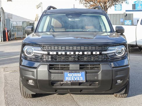 Used 2025 Ford Bronco Sport Outer Banks w/ Outer Banks Tech Package+ image 2