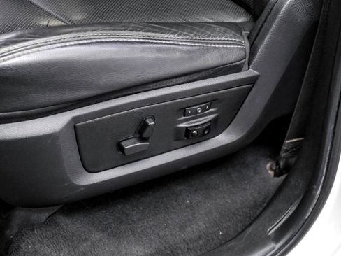 Used 2018 RAM 3500 Laramie w/ Cold Weather Group image 31