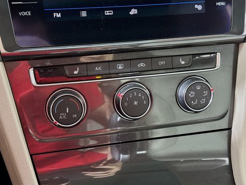 Used 2018 Volkswagen Golf Alltrack SE image 18