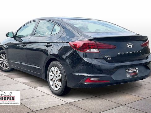 Used 2020 Hyundai Elantra SE w/ Cargo Package (C1) image 2